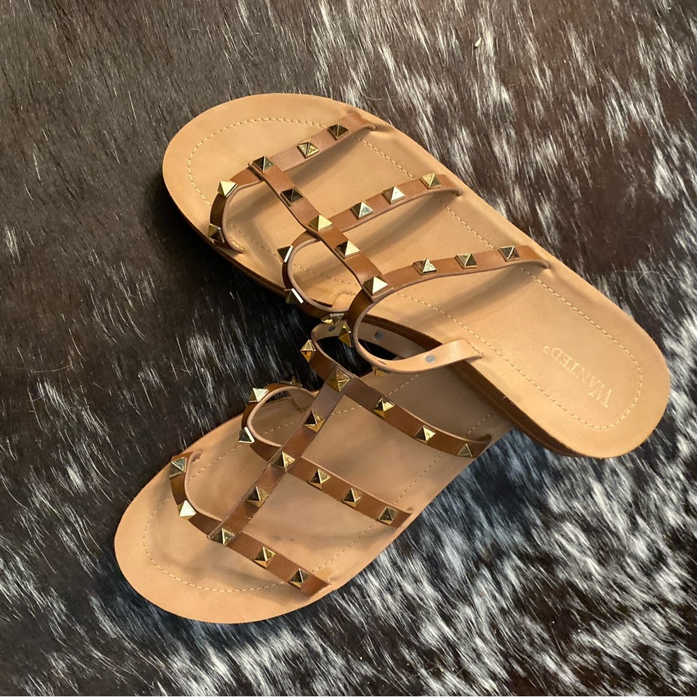 Steve Madden knockoff slides tan with gold studs